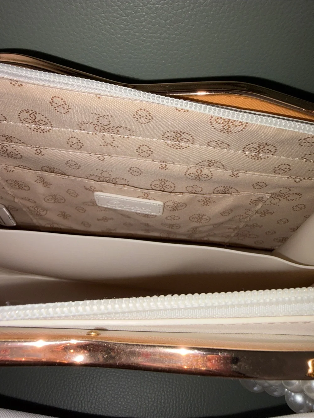 Grossi 🆕 York Floral Pearl Charm White & Pink Tote Bag
